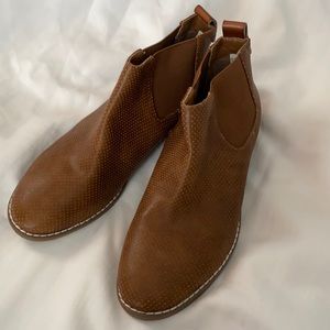 NEW American Eagle Outfitters ankle booties.🌸❤️